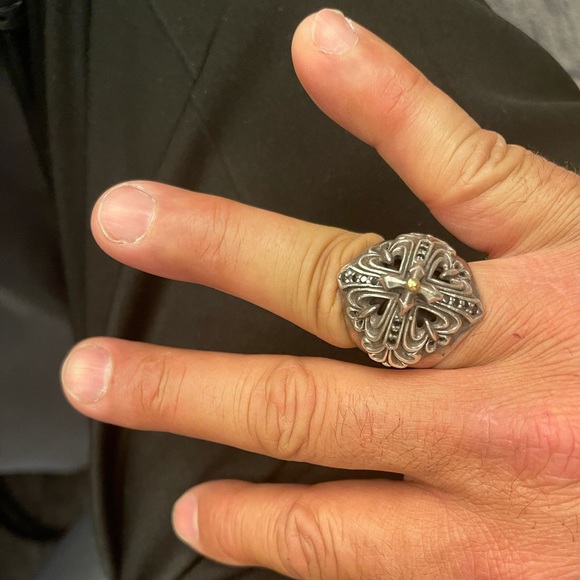 Ring - Picture 1 of 6